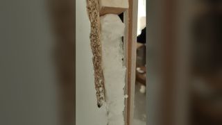 Огнестойкий пенопластовый клей-герметик для дверей, окон